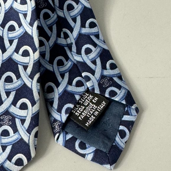 Authentic Chanel CC Logo 100% Silk Necktie, Blue - Picture 4 of 12